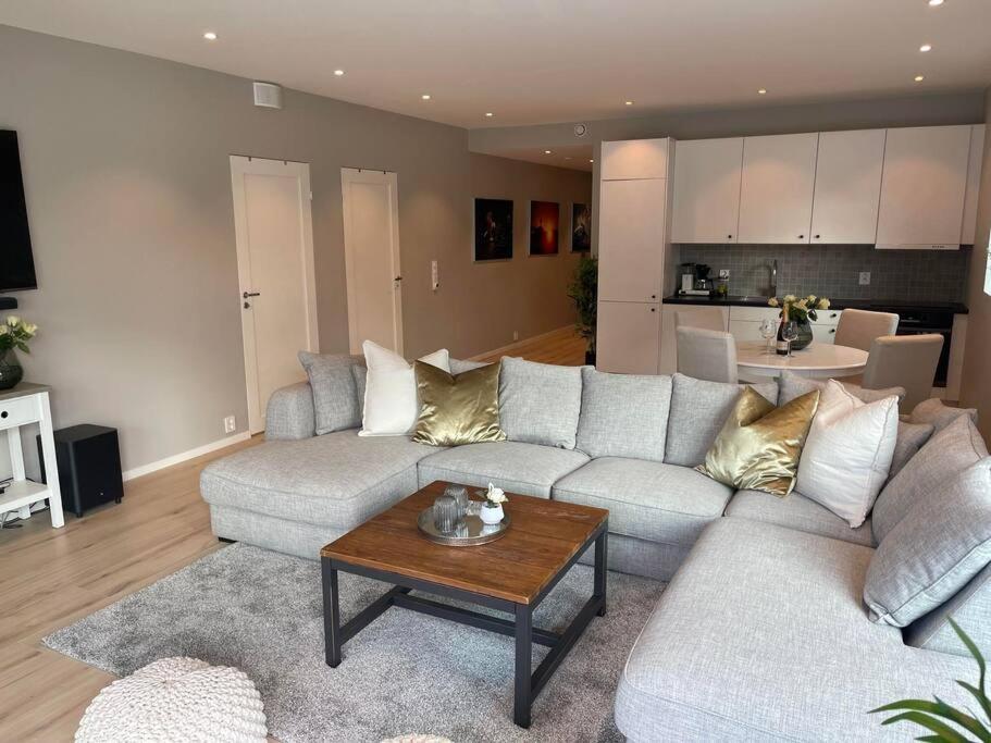 Apartment Eksklusiv Med Spektakulaer Utsikt Kabelvåg